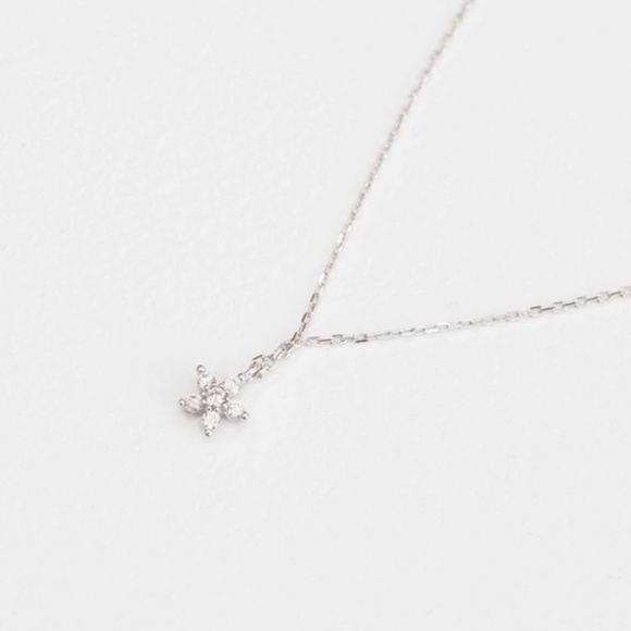 14K Sterling Silver Dainty Flower Rhinestone Sparkling Necklace - Picture 1 of 4